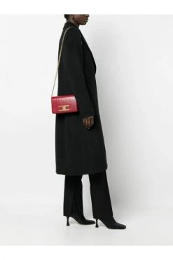 Elisabetta Franchi Schoudertassen Shoulder Bags Red -Elisabetta Franchi Winkel 0f96ce3ded7c2e44a3d95139e35d0fc8