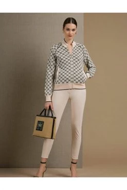 Elisabetta Franchi Hoodies & Sweatvesten Monogram Bomber Jacket White -Elisabetta Franchi Winkel 1ce4216b1fd7d75017c39c68a336b7a3