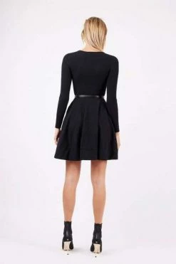 Elisabetta Franchi Feestjurken Party Dresses Black 9 Elisabetta Franchi Feestjurken Party Dresses Black -Elisabetta Franchi Winkel 363fbd9f4aece1c2cc8cdcc1b84270b2