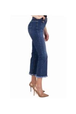 Elisabetta Franchi Cropped Jeans Blue 8 Elisabetta Franchi Cropped Jeans Blue -Elisabetta Franchi Winkel 5351b2fd67cafcf308b483f2d6830f66