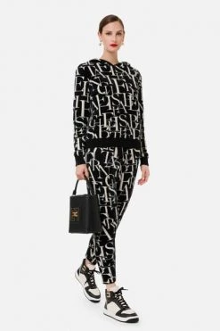 Elisabetta Franchi Hoodies & Sweatvesten Hoodies Black 9 Elisabetta Franchi Hoodies & Sweatvesten Hoodies Black -Elisabetta Franchi Winkel 6283673ddd65f6abed70bf9c62da14fd