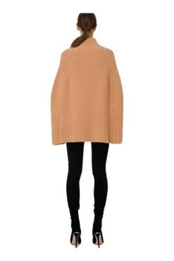 Elisabetta Franchi Coltruien High-necked Cap With Studs Beige -Elisabetta Franchi Winkel 77c0b608a99fcae599dfa4a31427bb84