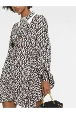 Elisabetta Franchi Casual Jurken Dress Black -Elisabetta Franchi Winkel ff99a5bb331e4565b3eeb0a08f2e1af0